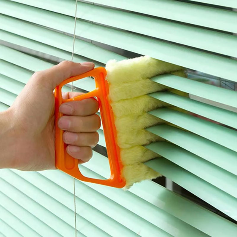 Multi-purpose cleaning brush - suitable for blinds and tracks