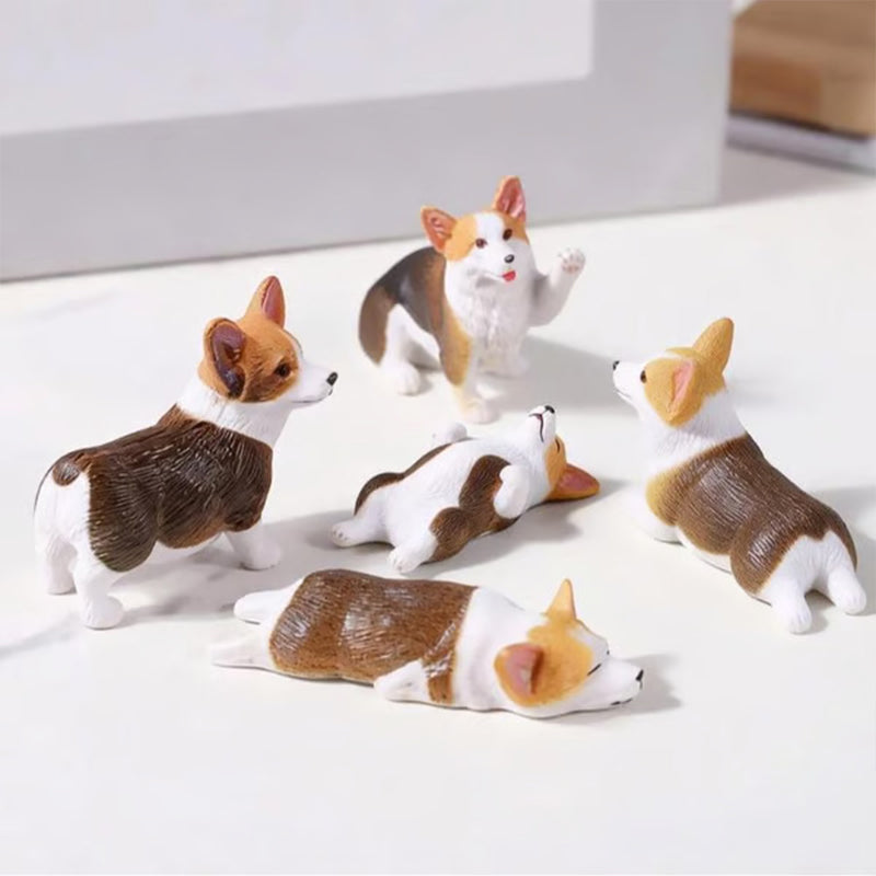 Miniature desktop animal figurine set