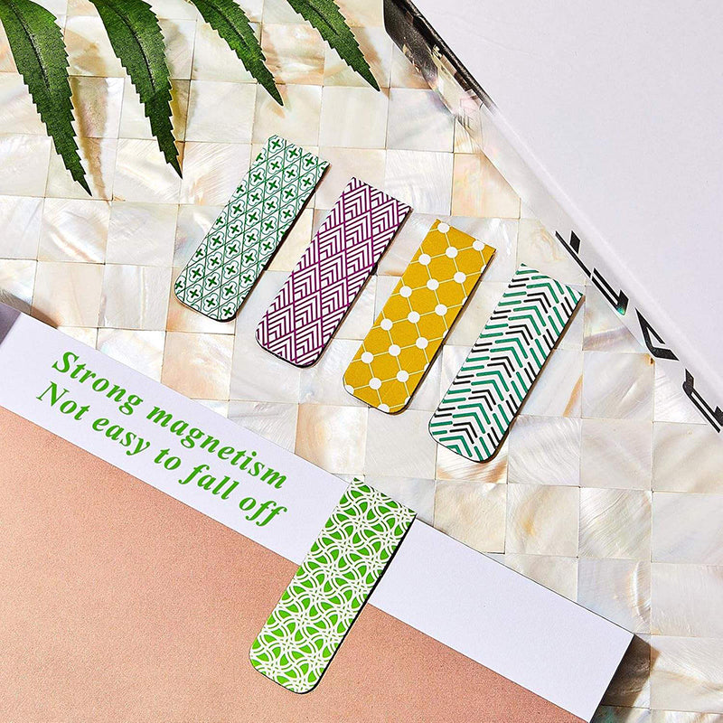 Magnetic bookmark
