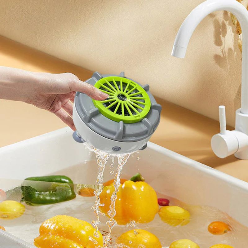 High-efficiency portable fruit and vegetable washing machine
