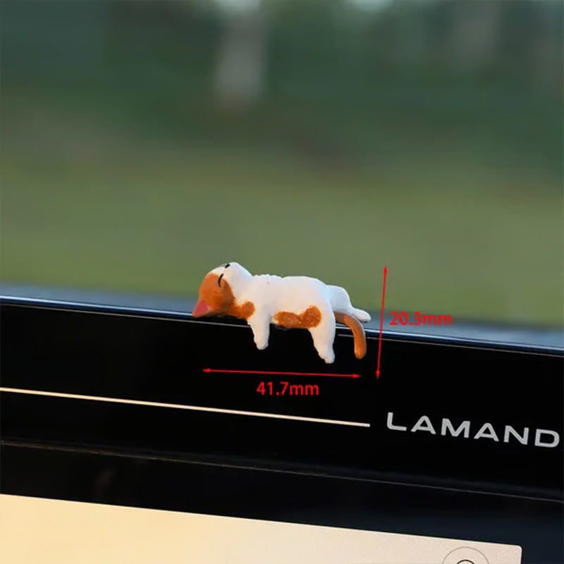 Miniature desktop animal figurine set