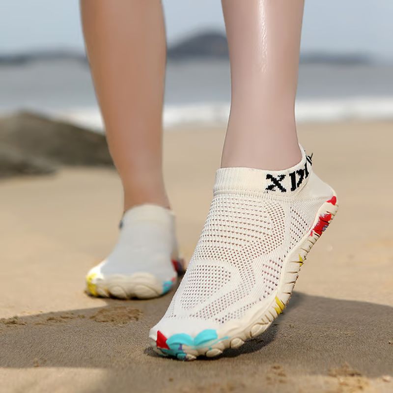 Water and land anti-cut and anti-stab quick-drying sports shoes