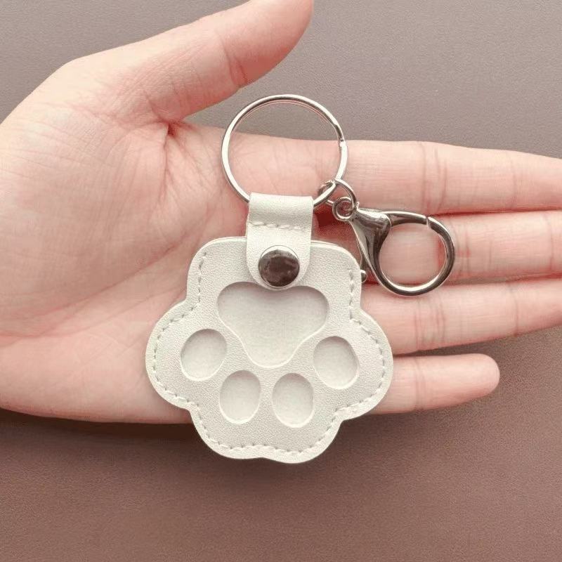 🐾Pet Paw Shaped Leather Keychain