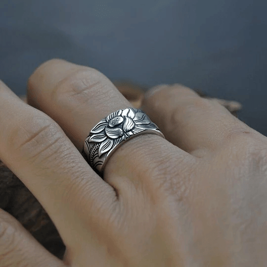 Positive Thoughts Lotus Pattern Ring