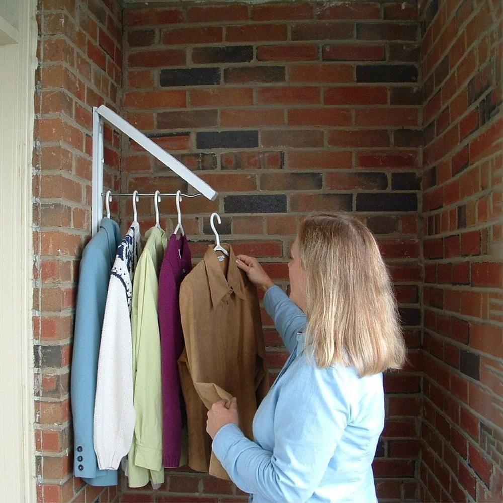 Foldable telescopic hanger