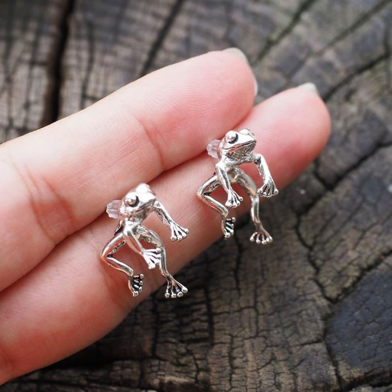 🔥BUY 1 GET ONE FREE🔥 Two Way Frog Earrings