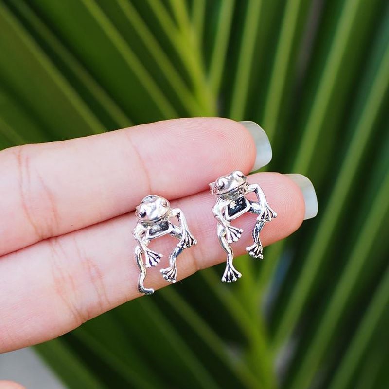 🔥BUY 1 GET ONE FREE🔥 Two Way Frog Earrings