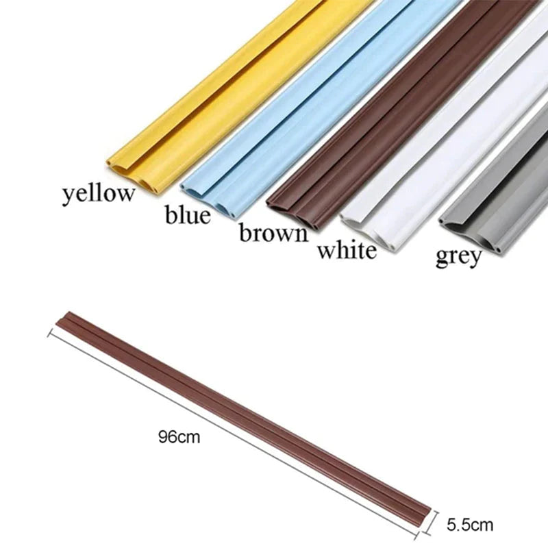 Sealing strip for the bottom of the door