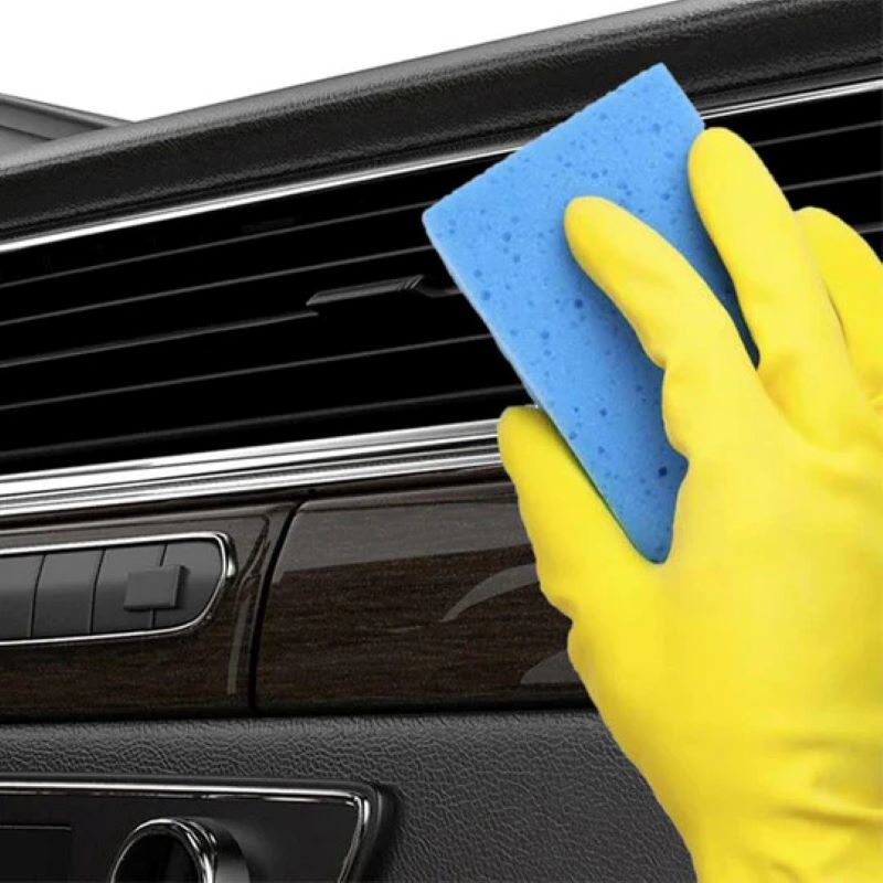 Plastic parts refurbishment coating agent