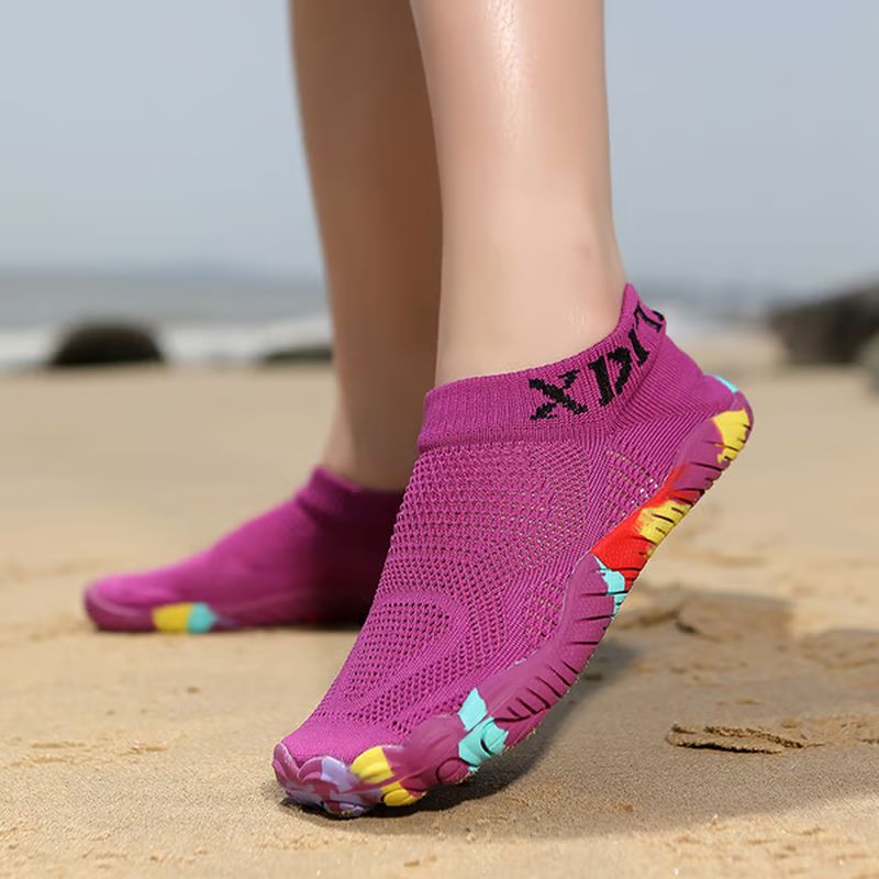 Water and land anti-cut and anti-stab quick-drying sports shoes