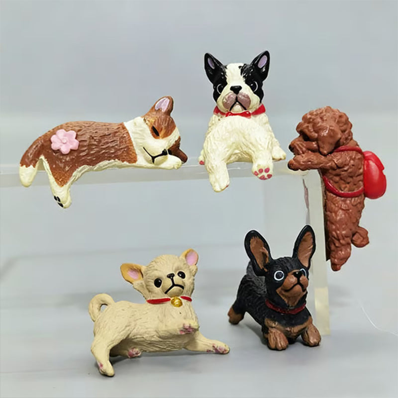 Miniature desktop animal figurine set