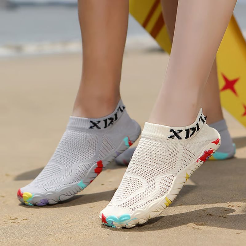 Water and land anti-cut and anti-stab quick-drying sports shoes