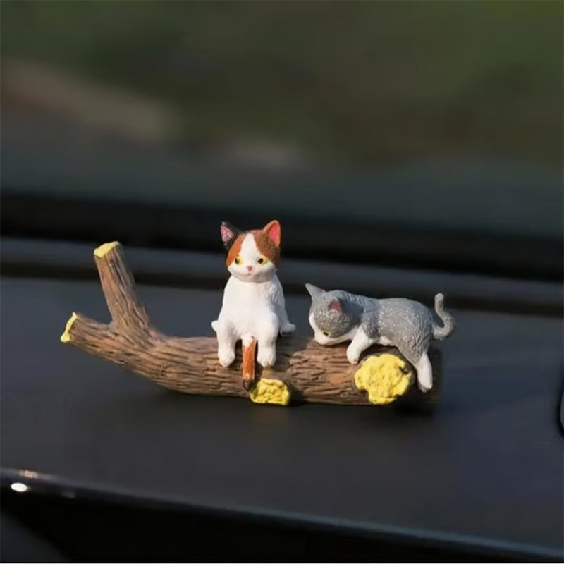 Miniature desktop animal figurine set