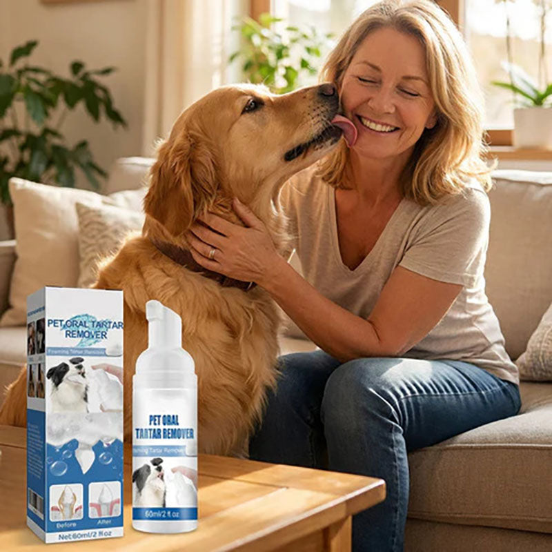 Foaming descaling agent for animal oral hygiene