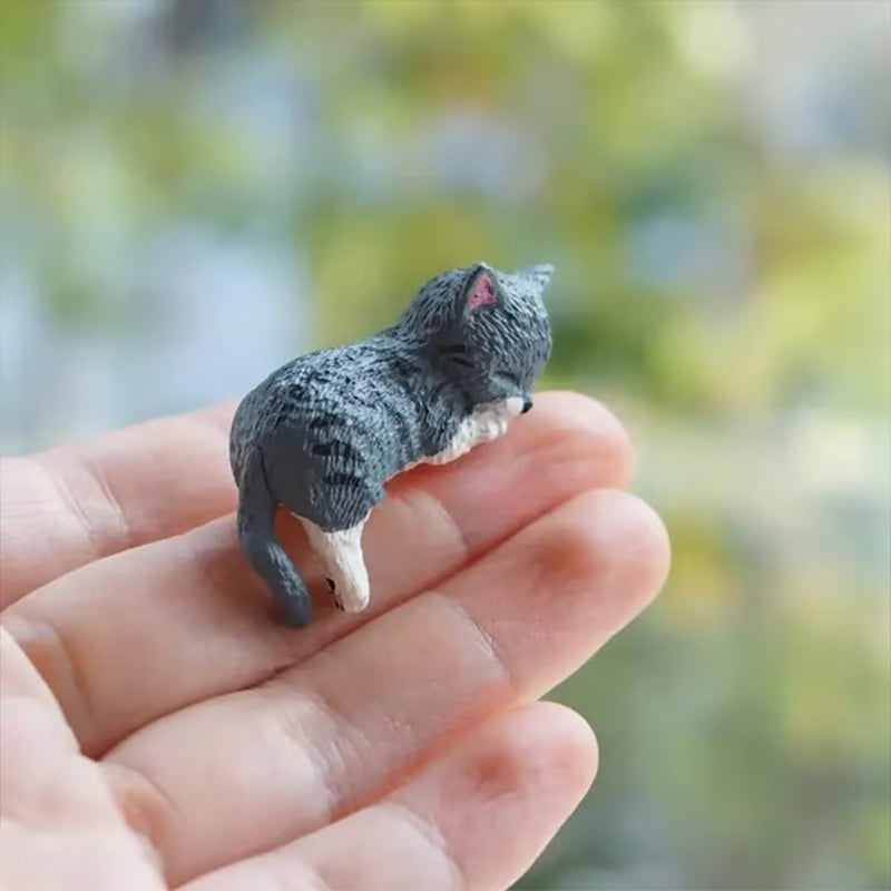 Miniature desktop animal figurine set
