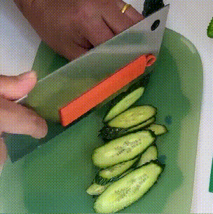 Non-Stick Slicing Tool