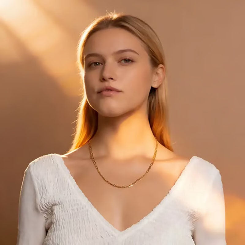 18K Gold Jewelry Two-Piece Set: Bracelet and Necklace