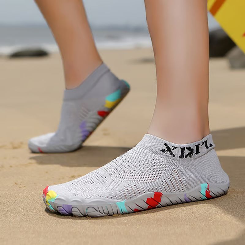 Water and land anti-cut and anti-stab quick-drying sports shoes
