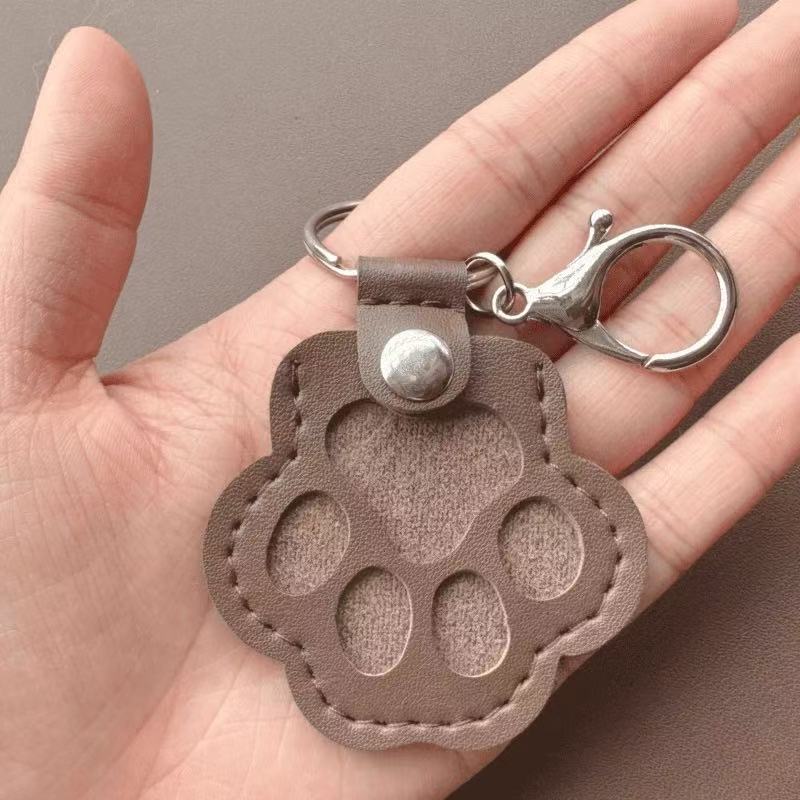 🐾Pet Paw Shaped Leather Keychain