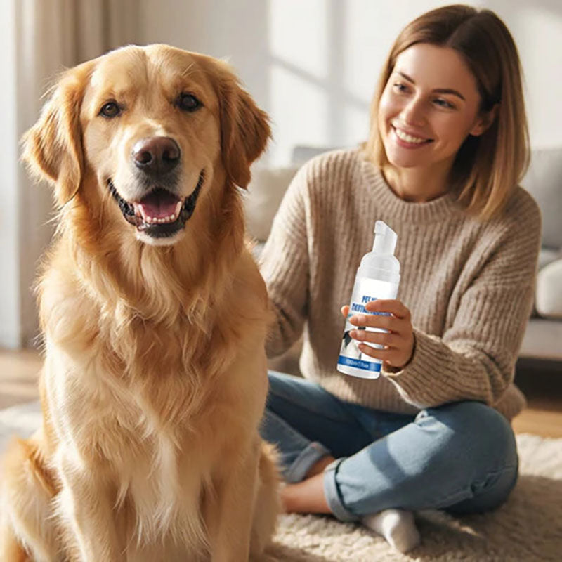 Foaming descaling agent for animal oral hygiene