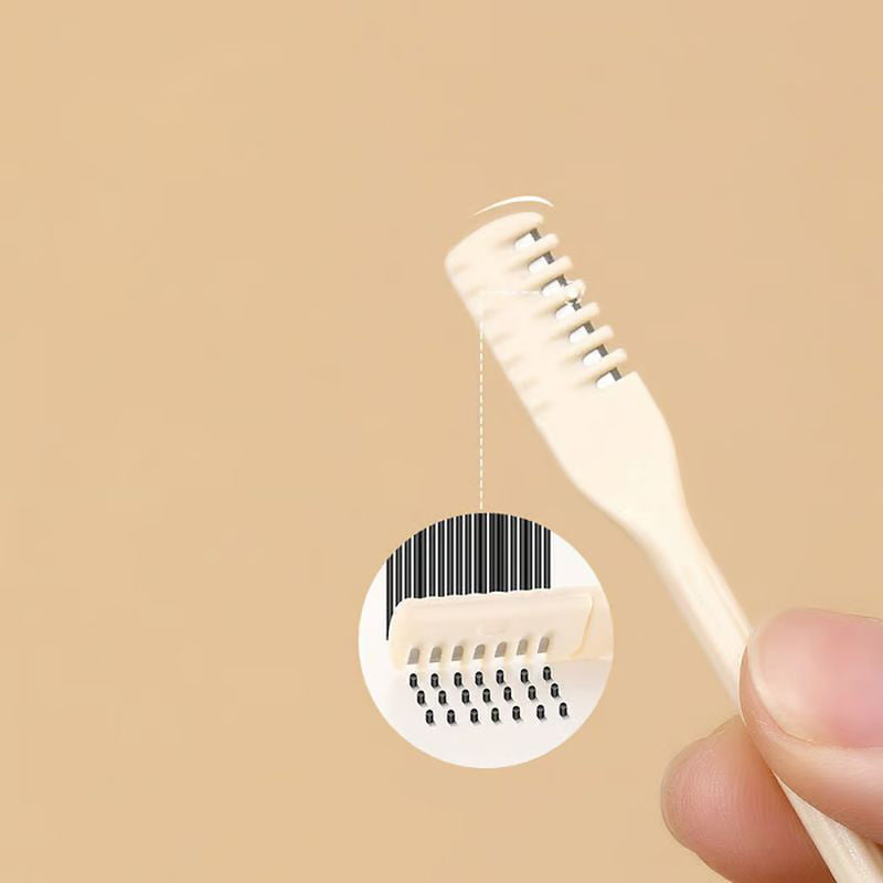 Portable double-headed razor for safe and manual nose hair cleaning