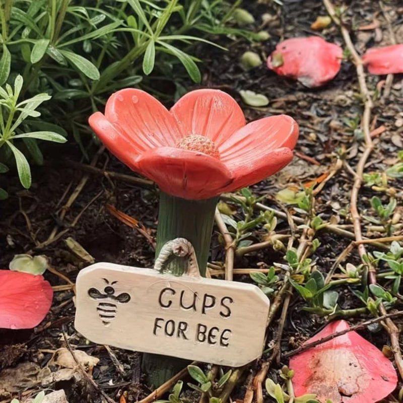 Flower-shaped wild insect water dispenser