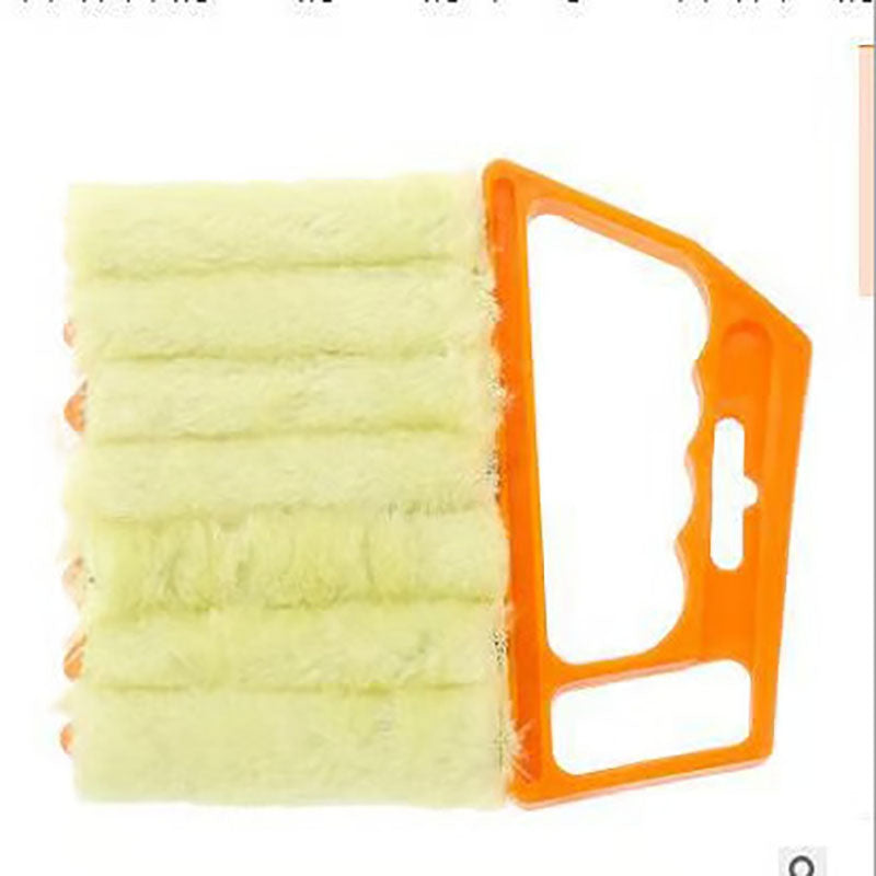 Multi-purpose cleaning brush - suitable for blinds and tracks