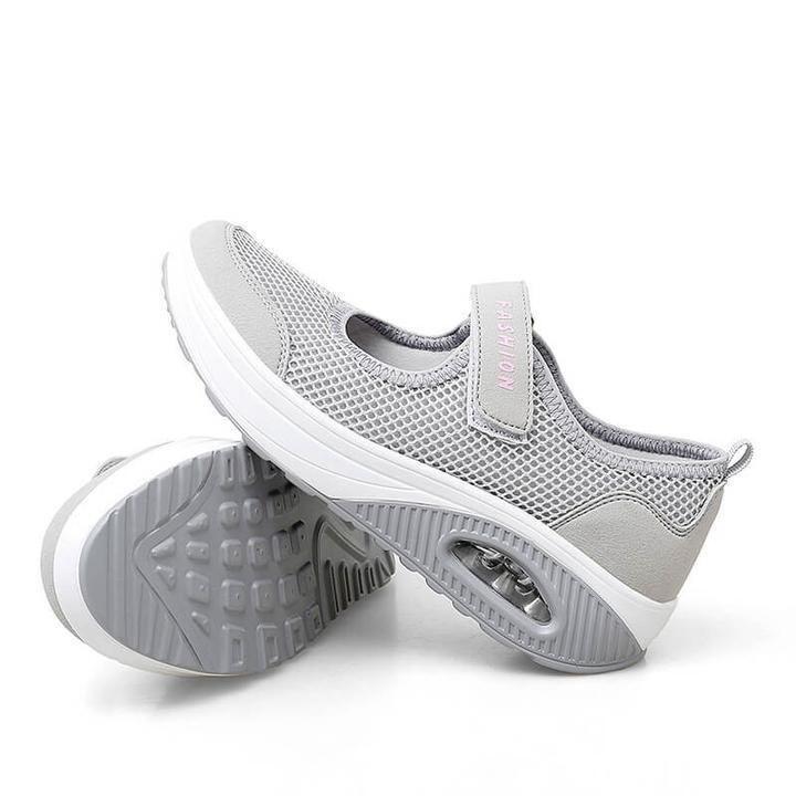 Women's stretchable breathable lightweight walking shoes
