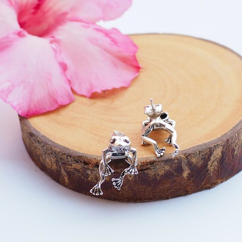 🔥BUY 1 GET ONE FREE🔥 Two Way Frog Earrings