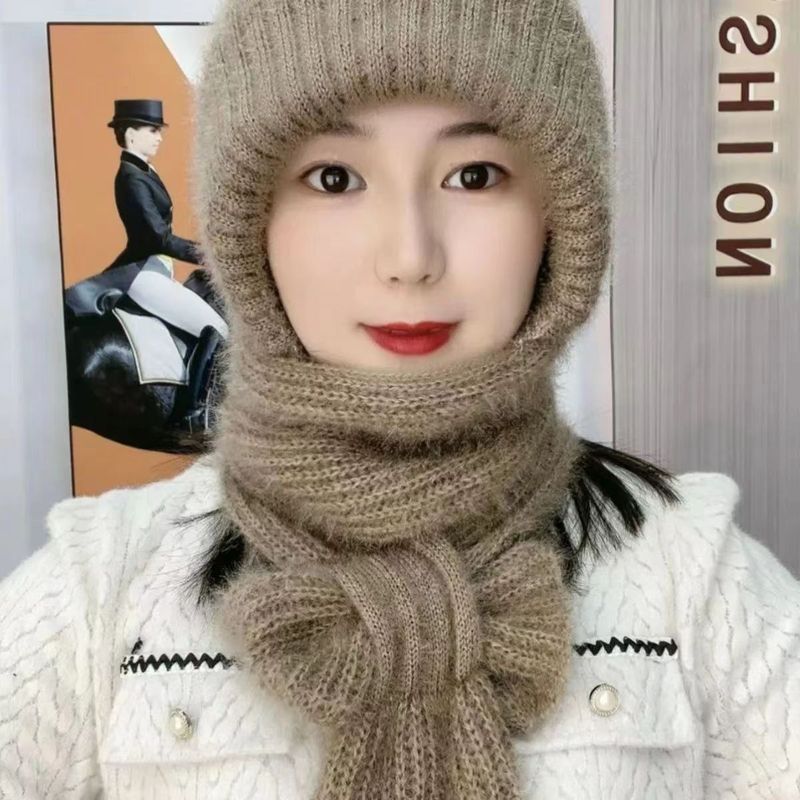 Warm and windproof ear protection scarf