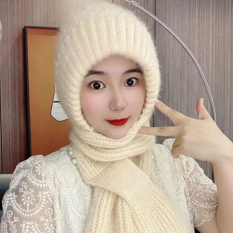 Warm and windproof ear protection scarf