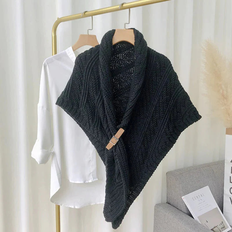 TRIANGLE KNITTED SHAWL WITH LEATHER BUCKLE